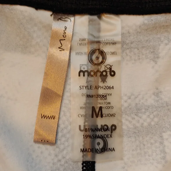 Mona B High Waisted Capri Leggings Size M - Picture 5 of 5